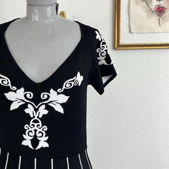 Anne Fontaine Knit NISA V Neck Short Sleeve A Line Dress Swing Trumpet Flower - Picture 3 of 10